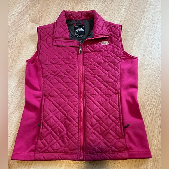 The North Face Jackets & Blazers - The North Face Vest Size M Pink